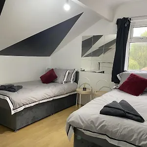 Modern 2 Bedroom Flat Close To Centre Leeds (West Yorkshire)