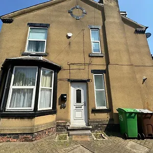  Apartment Self-contained Ground Floor Flat